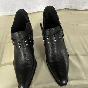 It s a boot  Vince Camuto